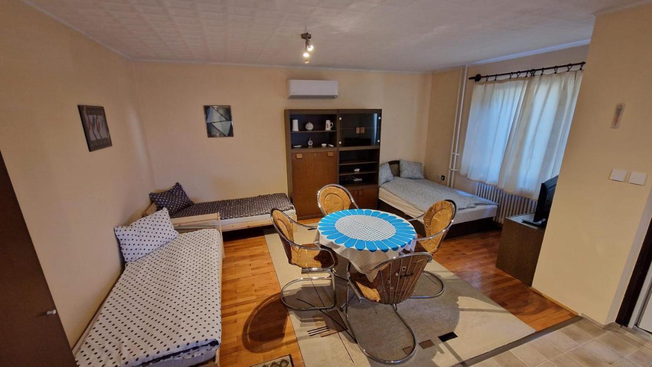 Friendly Apartment In The Suburb. Budapest Exterior foto